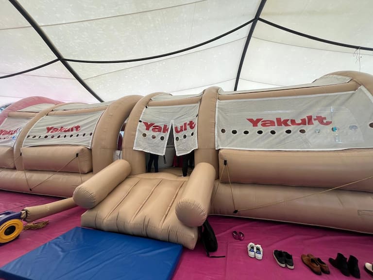 Presenta Yakult su campaña “Brinco digestivo”