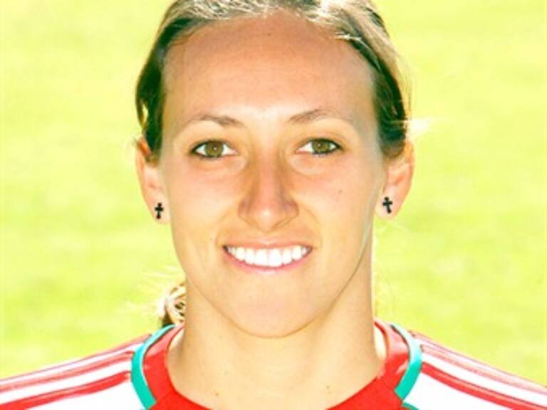 Anuncia club Málaga incorporación de portera mexicana Tajonar