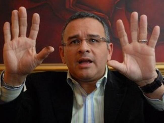 Satisface a Funes análisis positivo de salvadoreños a su gestión