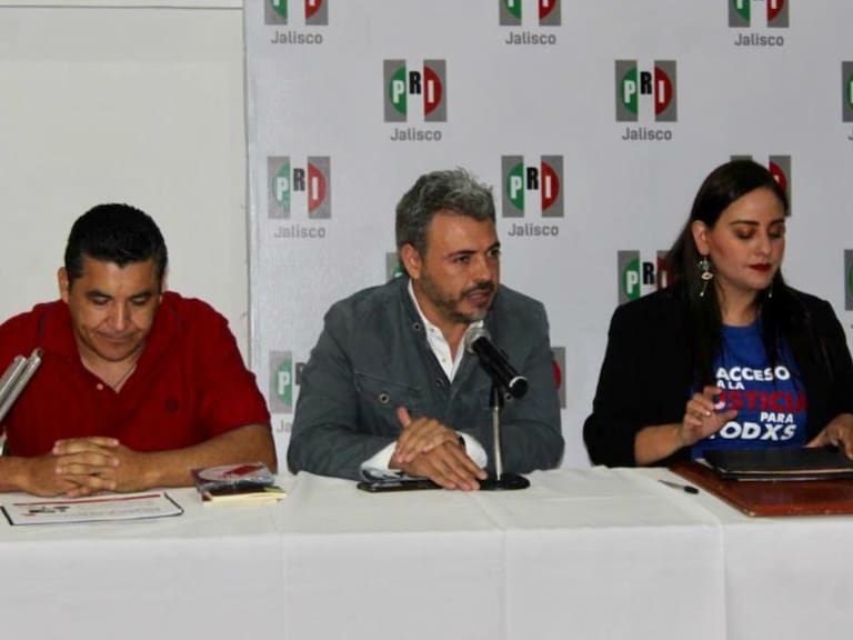 Oswaldo Bañales pide manejo preventivo de residuos en la ZMG