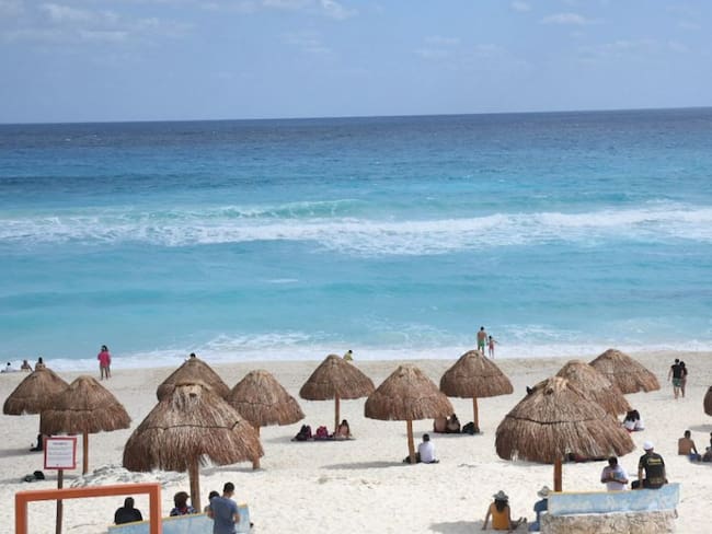 Turistas ya están reservando sus vacaciones de verano: Enrique Calderón