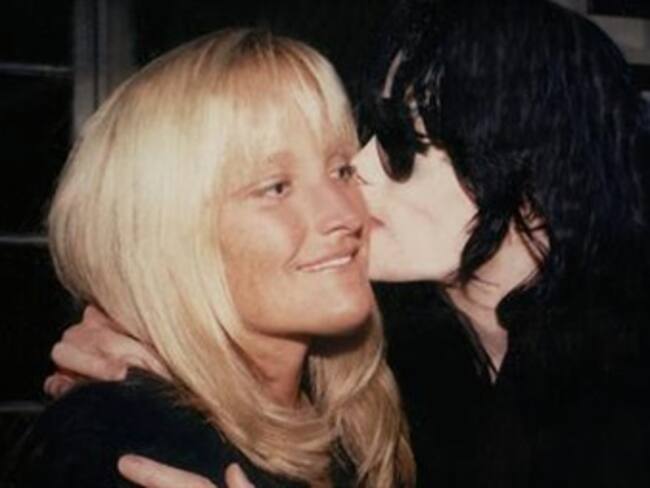 Ex esposa de Michael Jackson gana juicio por difamación