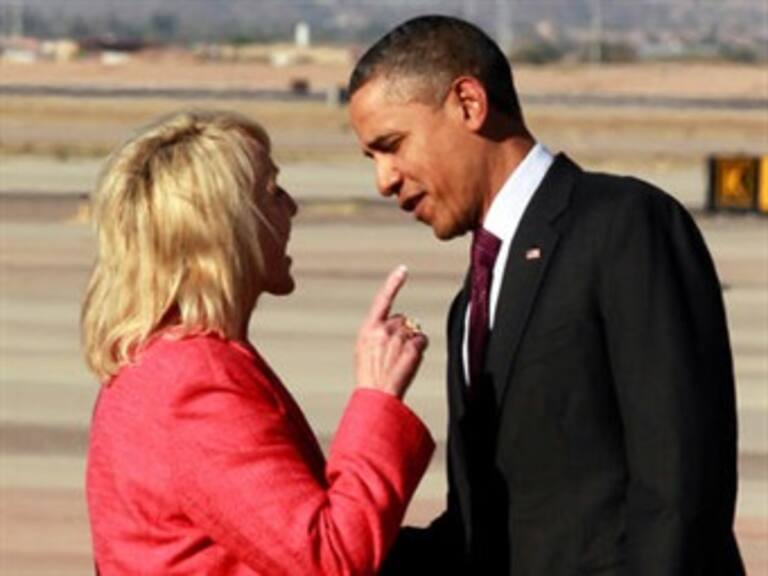 Apoya gobernadora de Arizona por error a Obama