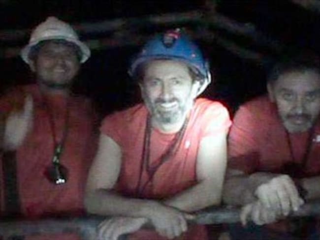 Esperan mineros con buen ánimo su rescate