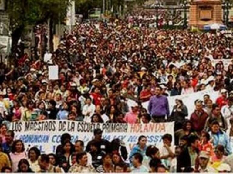 Se manifiestan maestros de la CNTE en Morelia