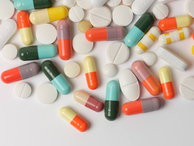 Hay un desabasto de 15% en medicamentos populares como vitamina C o derivados del Calcio en farmacias privadas