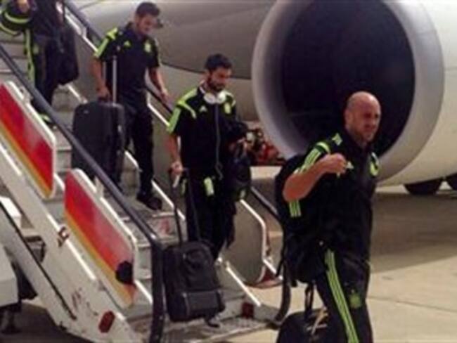 España llegó con susto: un rayo impactó en el avión al aterrizar