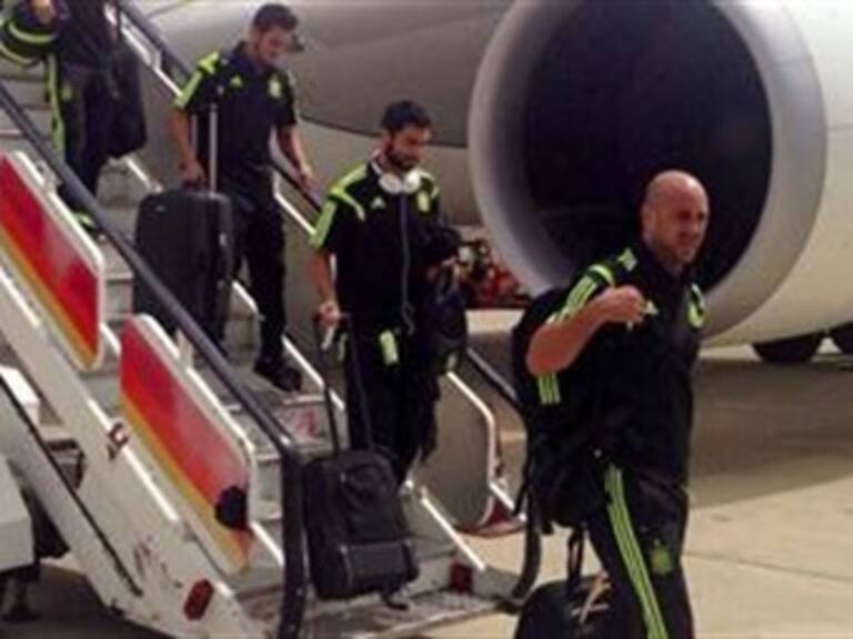 España llegó con susto: un rayo impactó en el avión al aterrizar