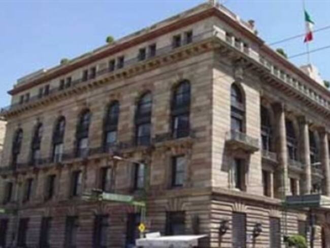 Banxico sin cambios en política monetaria
