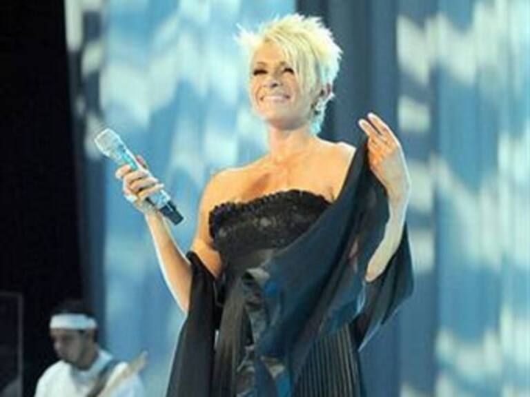 Reúne Yuri en Concierto por Veracruz a seis mil amigos altruistas