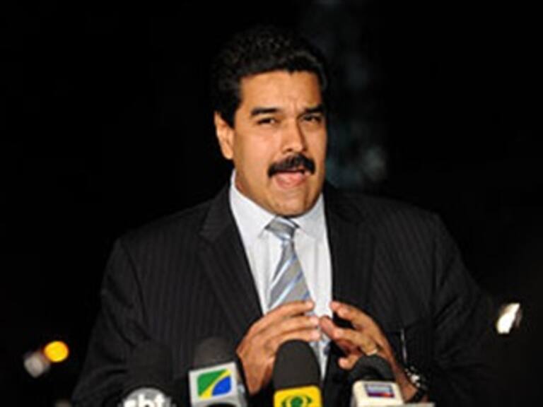 Rechazan sectores de oposición en Venezuela sanciones contra Maduro