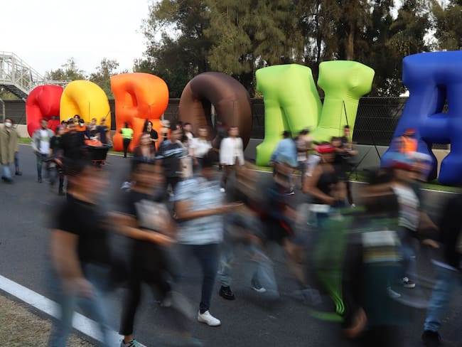 ¿Dónde ver el Corona Capital EN VIVO? La guía completa para no perderte el festival