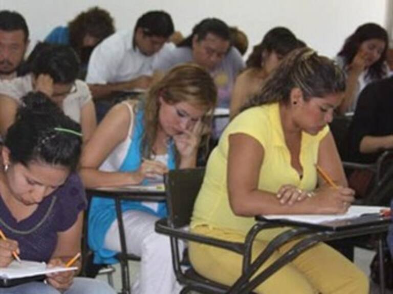 Pide ‘Mexicanos Primero’ a Calderón aplicar evaluación a maestros