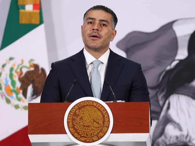 García Harfuch confirmó el rescate del alcalde de Taxco, Juan Andrés Vega y su padre, tras un operativo federal en Guerrero y Estado de México.
FOTO: GALO CAÑAS/CUARTOSURO.COM