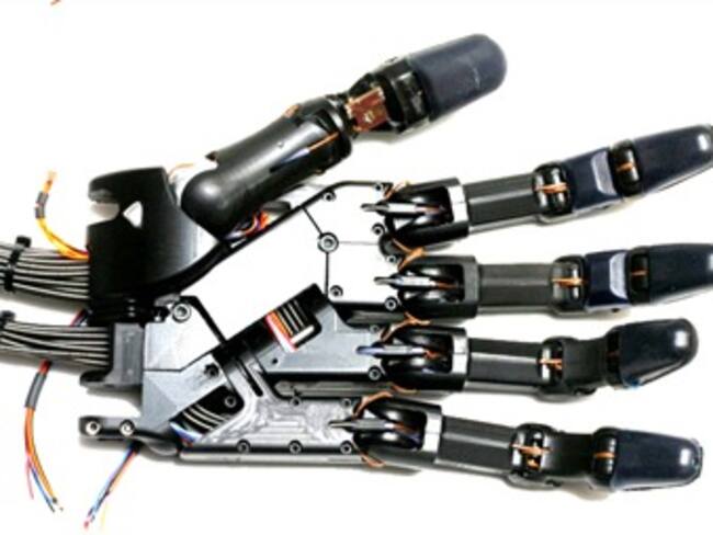 Imagina una prótesis controlada por la mente humana