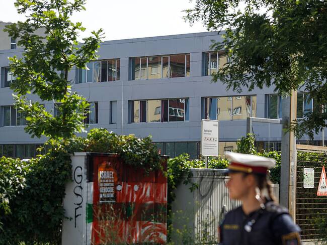 Austria declara luto nacional tras tiroteo en escuela que dejó al menos 10 muertos en la ciudad de Graz