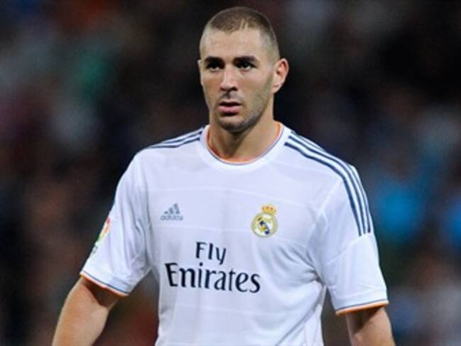 Renueva Benzema con el Real Madrid