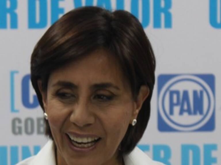 Se registra Cocoa Calderón como aspirante a senaduría