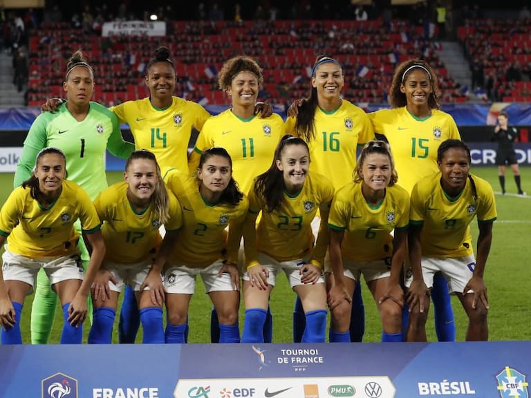 Selección Femenil de Brasil.