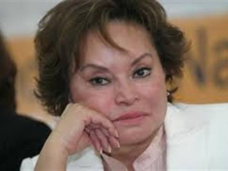 Se pronuncian diputados por auto de formal prisión a Elba Esther