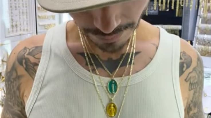 J Balvin visita la Basílica de Guadalupe previo al 12 de diciembre y sorprende a peregrinos