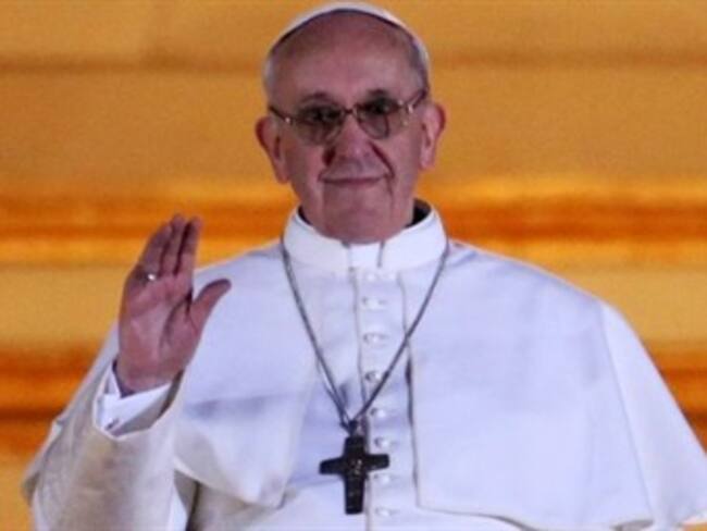 Rechazan campaña mediática contra el papa Francisco