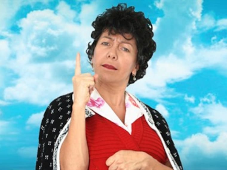 ¡Doña Lucha visita la cabina de Martha Debayle!