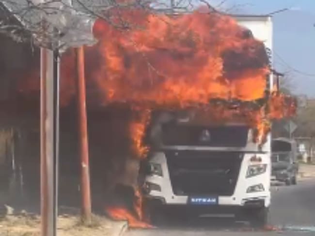 Incendios se extienden a Guanajuato: queman tiendas Oxxo, Farmacias Guadalajara y vehículos
