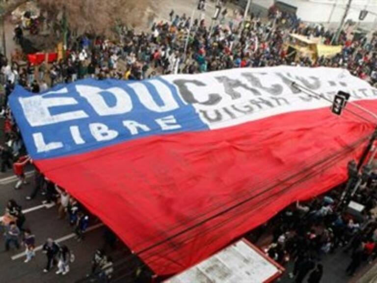 Radicalizan protestas estudiantes chilenos