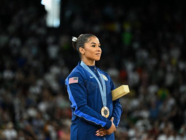 ¿Por qué le quitaron la medalla de bronce a Jordan Chiles?