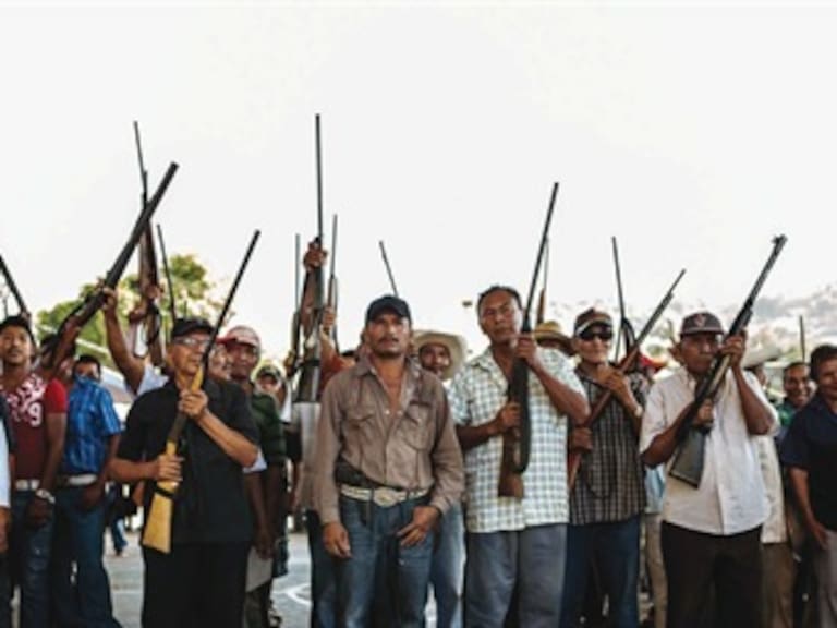 Violencia en Apatzingán entre grupo de autodefensa y fuerzas federales