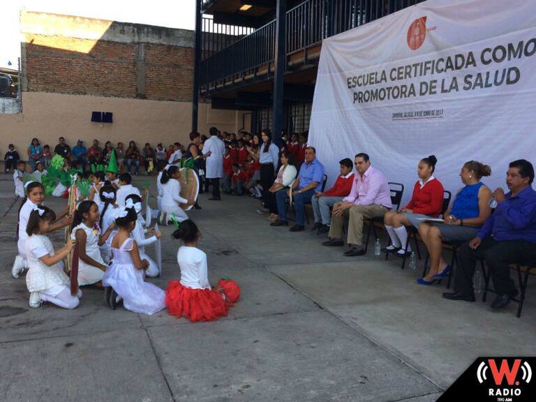 Certifican la escuela 650 de Santa Ana Tepatitlán como promotora de la salud