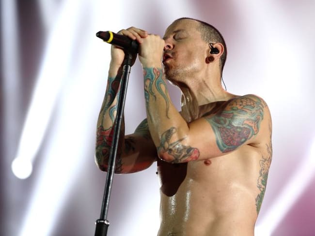 Hallan muerto a Chester Bennington, vocalista de Linkin Park