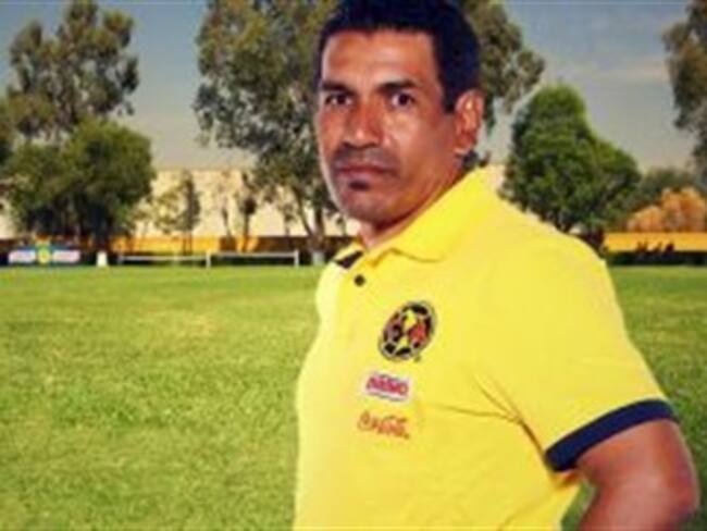 Entrena América a puerta cerrada con técnico Álvaro Galindo