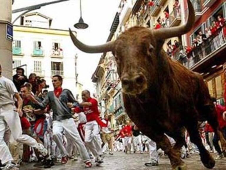 'Chupinazo' marca inicio de los Sanfermines en Pamplona