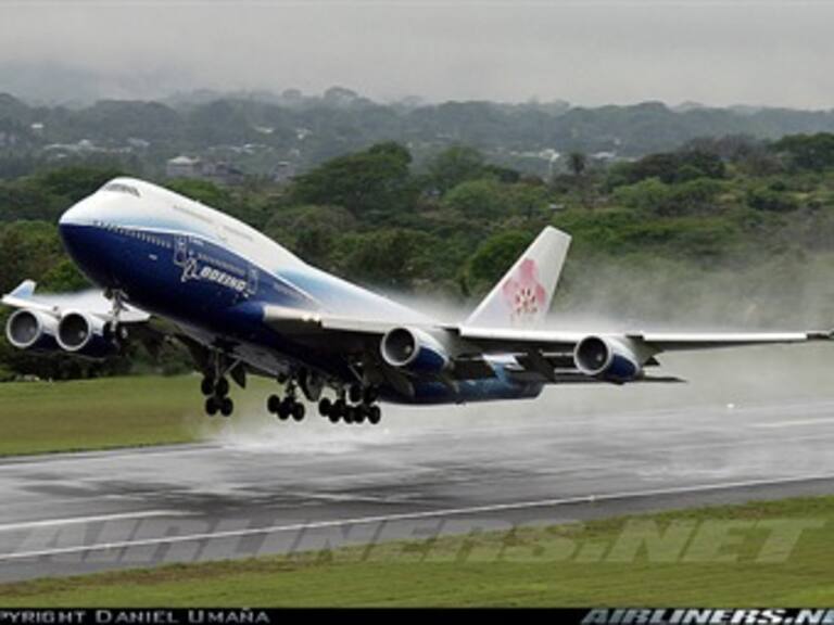 Firman Panamá y EUA acuerdo de seguridad aeroportuaria