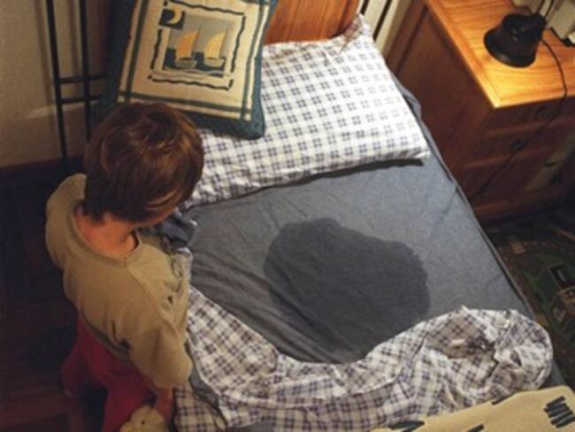 Los niños que se hacen pipi en la cama.Jose Luis Martinez, Urologo pediatra