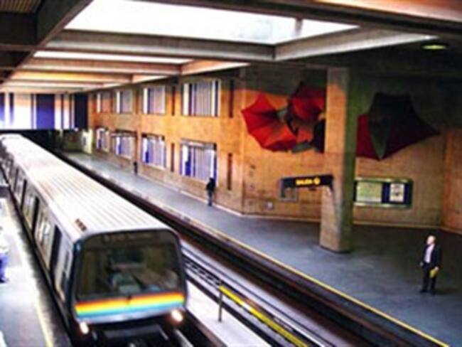 Extreman medidas de seguridad en metro de capital estadunidense