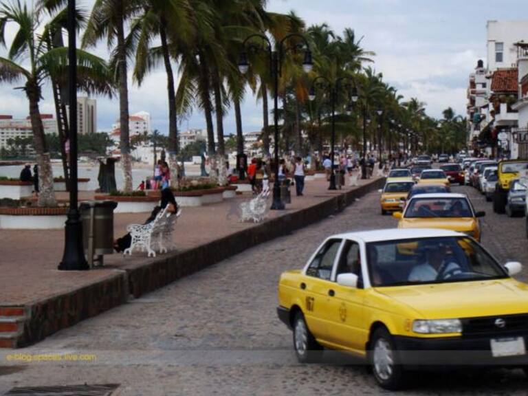 Buscarán sacar a Uber de Puerto Vallarta