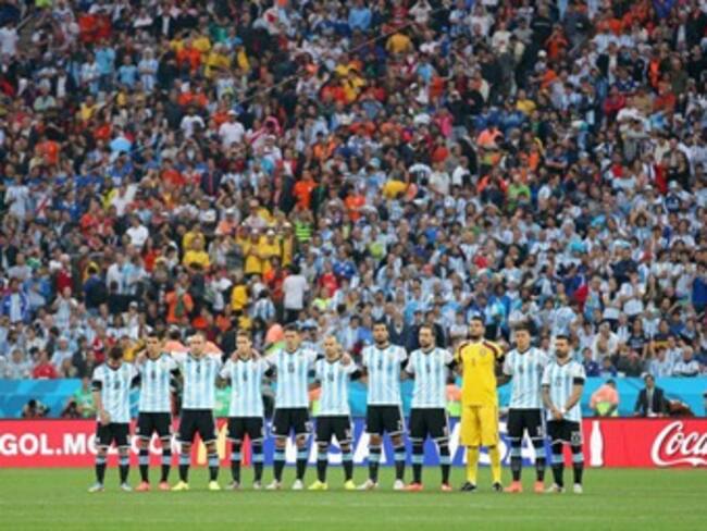 Homenajean Argentina y Holanda a Di Stéfano