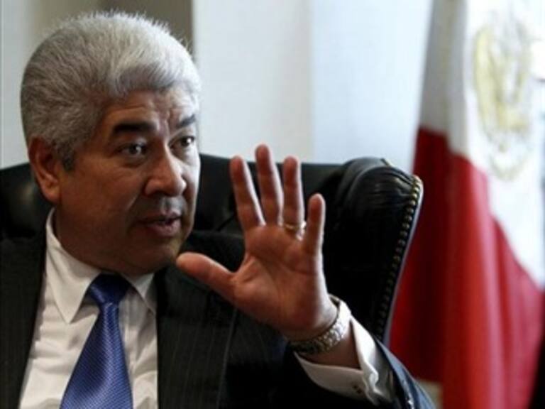 Espera México pronta solución a diferendo con España por expulsiones