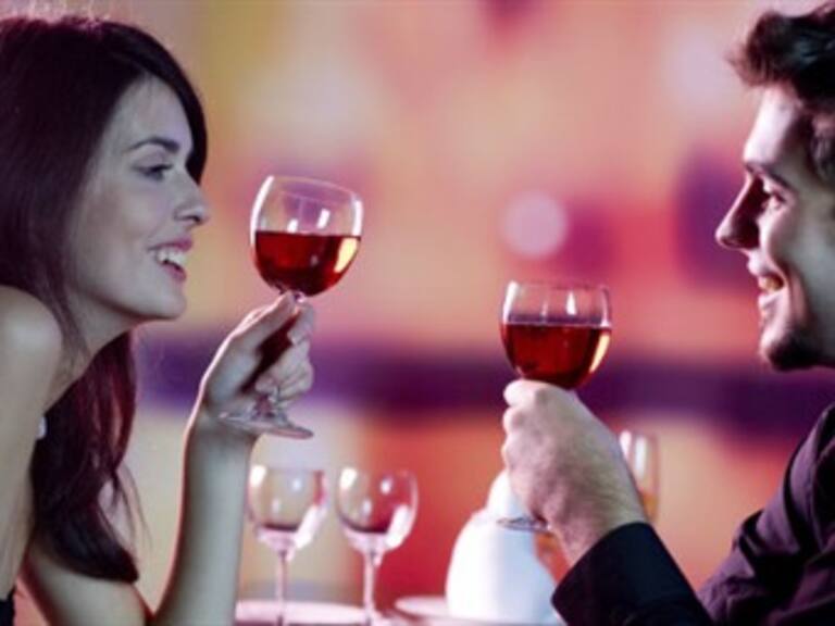 Beber alcohol te hace más guapo