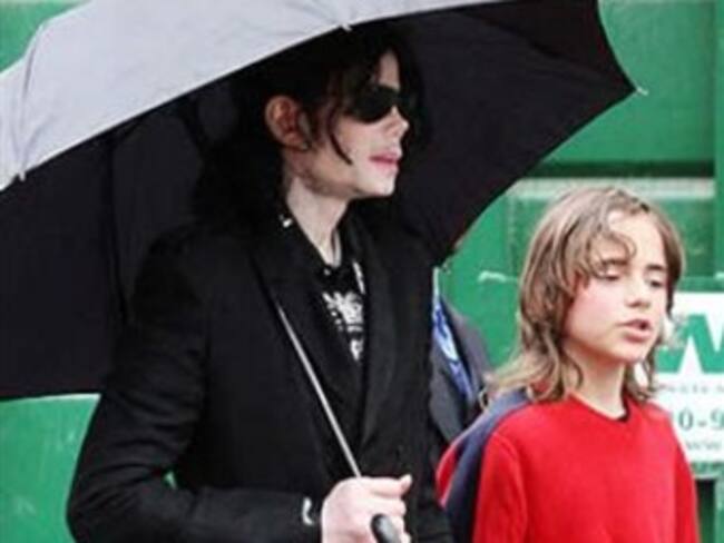 Demandan familiares custodia de hijos de Michael Jackson