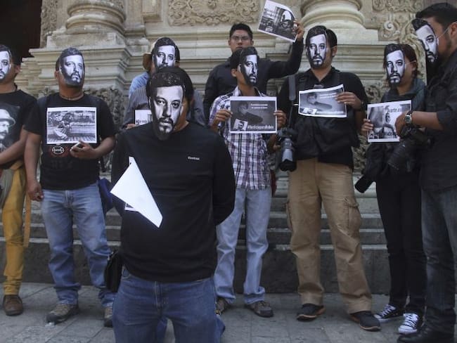 &quot;Muchos periodistas son asesinados en Oaxaca&quot;: Alba Cruz