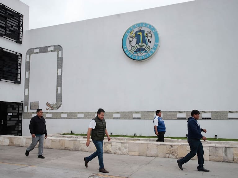 La propuesta de aumento global de 13.16 por ciento fue rechazada por mayoría; empresa y sindicato tienen hasta el 22 de octubre para evitar el paro laboral.