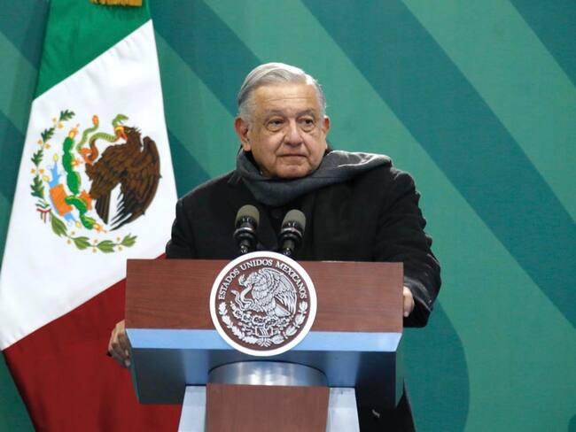 Arremete AMLO contra organizadores y asistentes de la marcha por la democracia