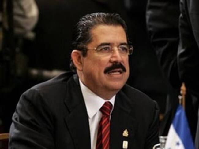 Anuncia Zelaya reunión en EU con Hillary Clinton