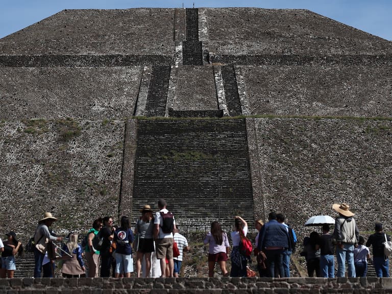 Equinoccio de primavera en Teotihuacán 2026: horarios, costos, restricciones y todo lo que debes saber antes de ir