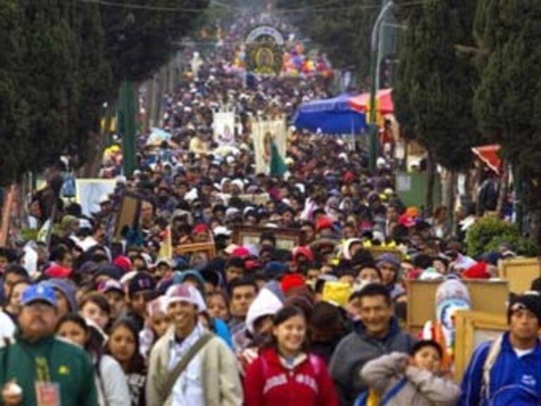 Cierran Calzada de Guadalupe por llegada de peregrinos