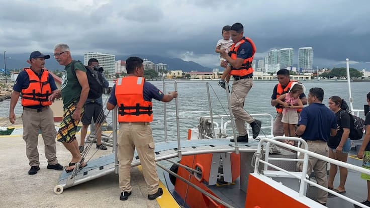 Huracán Simón: activa alerta máxima para Jalisco, Colima, Michoacán y Nayarit